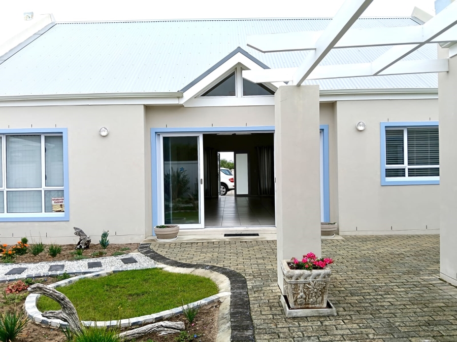 To Let 3 Bedroom Property for Rent in Sandbaai Western Cape